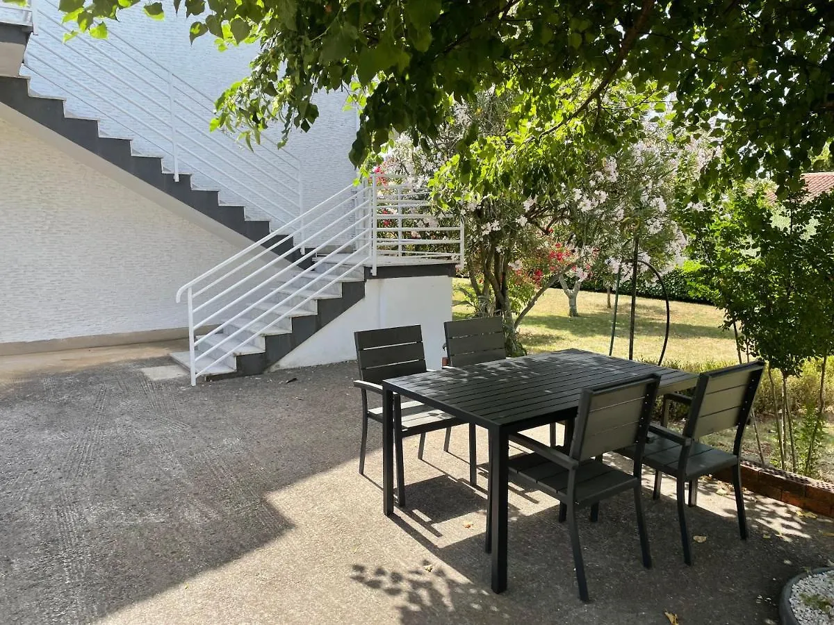 Villa Valica Gardens à Savudrija